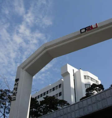 东西大学